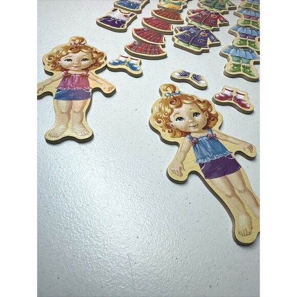 Wooden Magnetic Dress Up Dolls 67 Pieces Clothes 4 Dolls Homeschool Busy Work - Picture 5 of 7